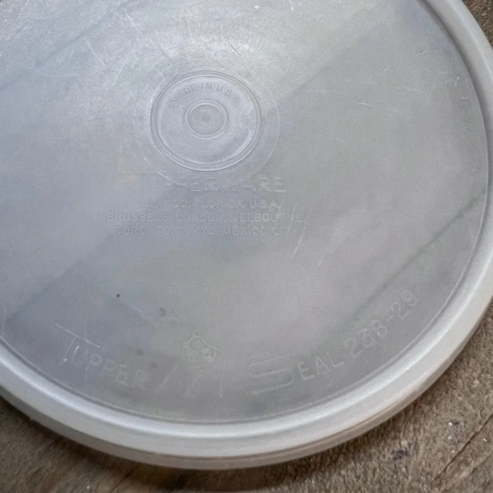 Tupperware 5.75
